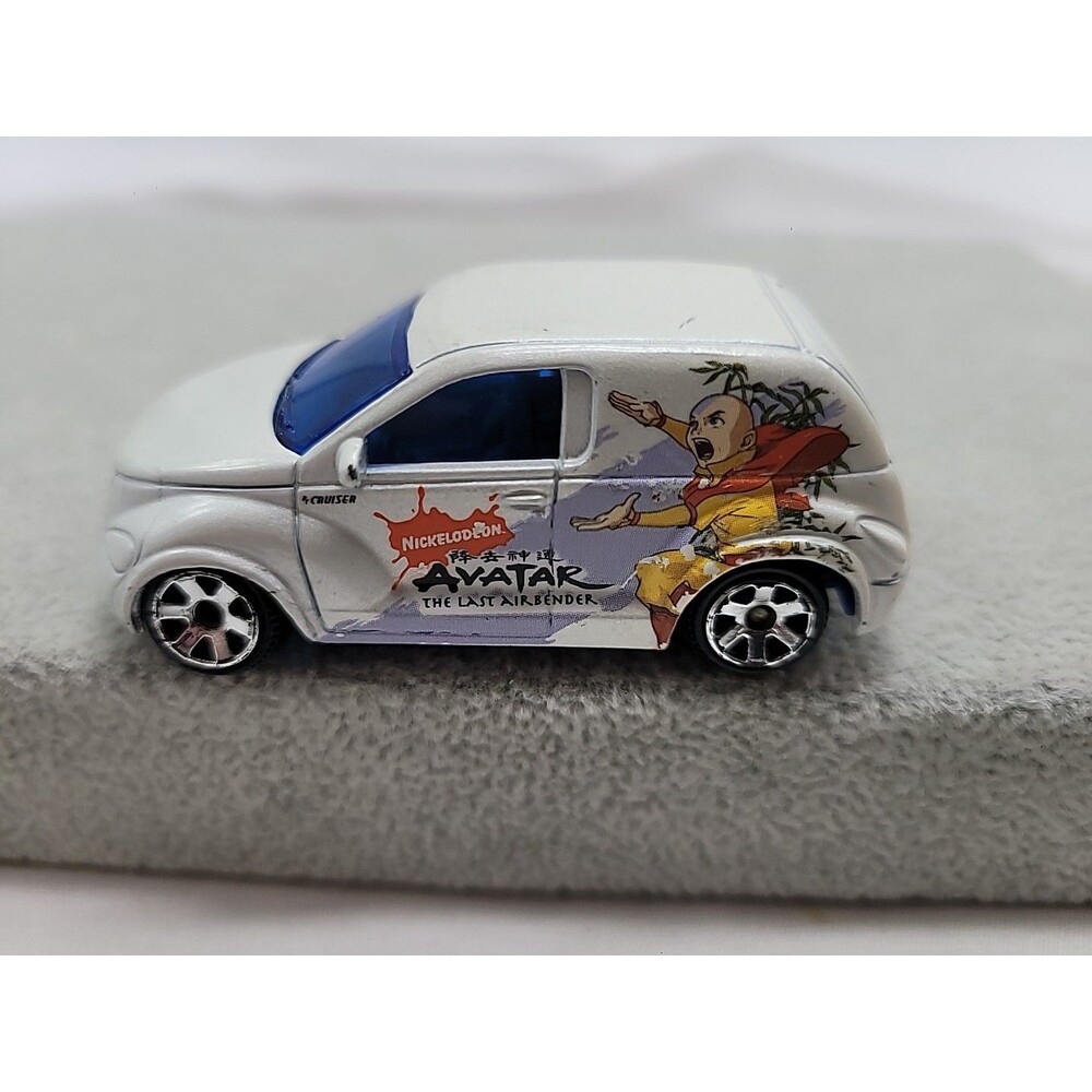 2000 Matchbox White PT Cruiser Avatar: The Last Airbender Die-cast 1:64 Car